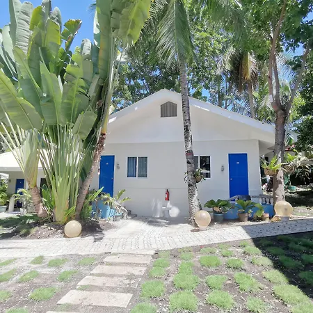 Pescadores Suites Moalboal