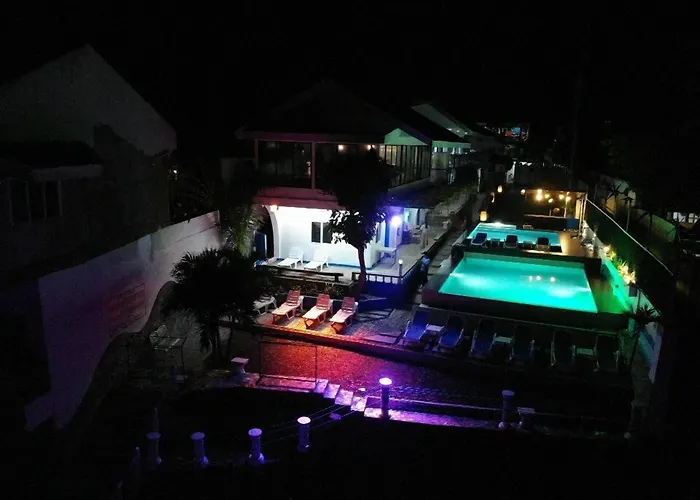 Hotel Pescadores 3*